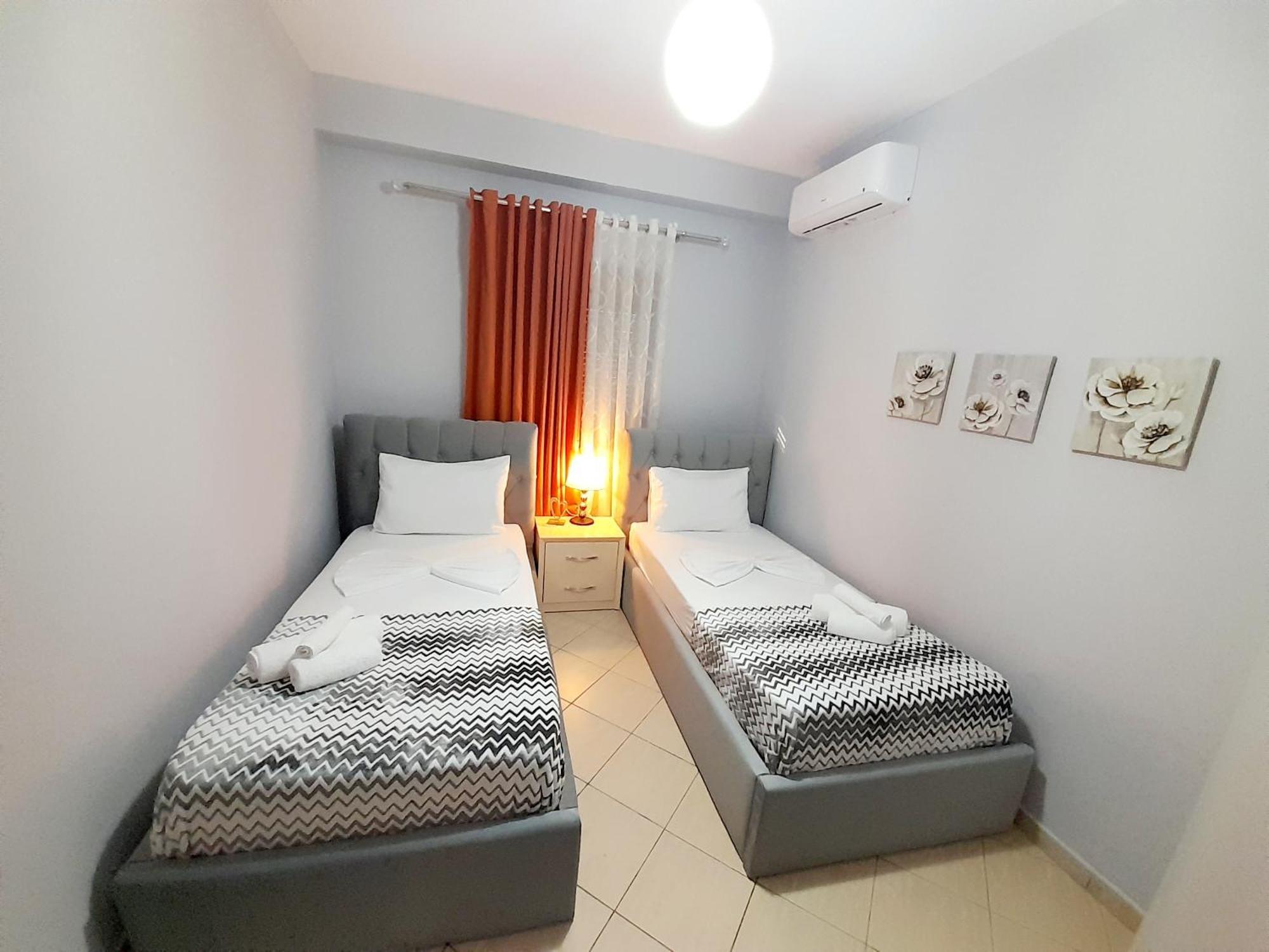 George 1 Apartment จีโรคาสเตอร์ ภายนอก รูปภาพ